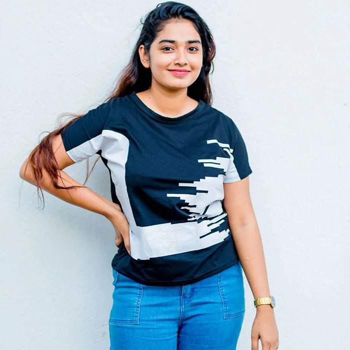 Trendy Women's Tops Supplier (5)